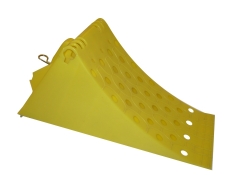 Plastový klin v žltej farbe